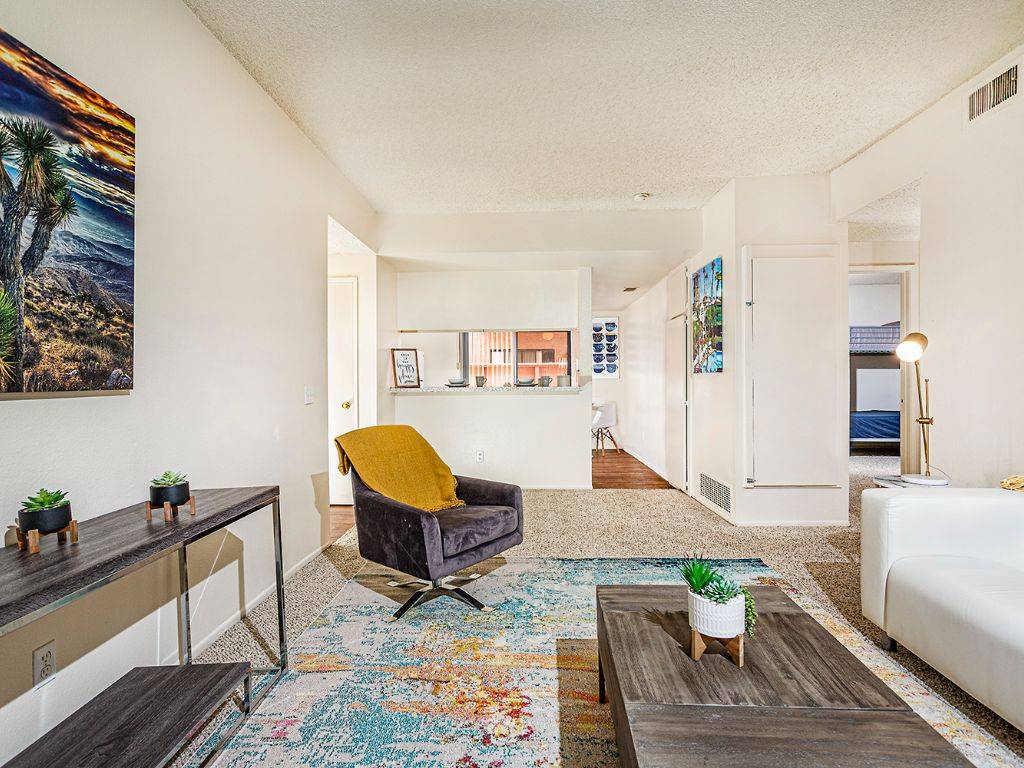 Apartments for Rent near UCR Summer Meadows Photos